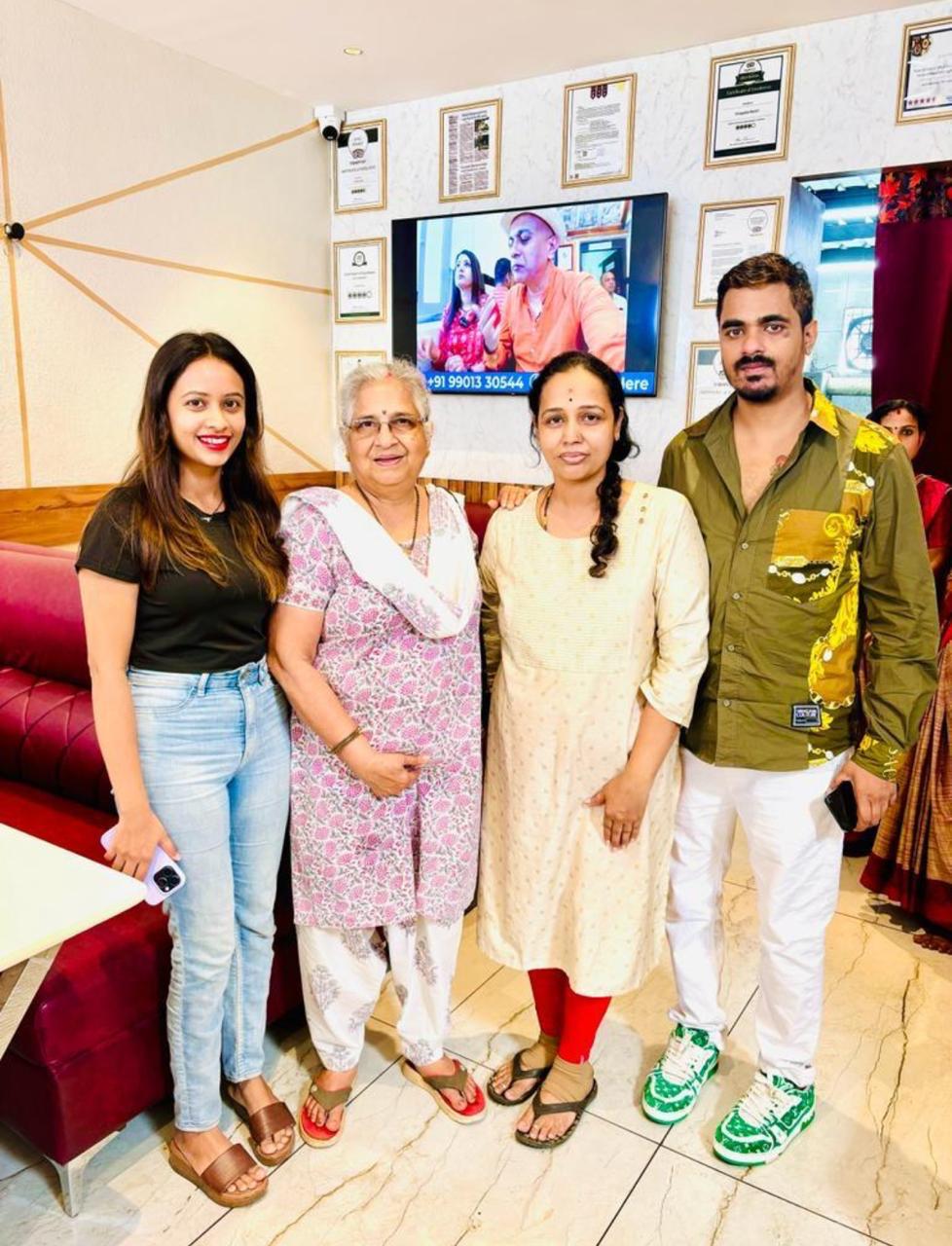 Celebrity enjoying dosa at Vinayaka Mylari restaurant