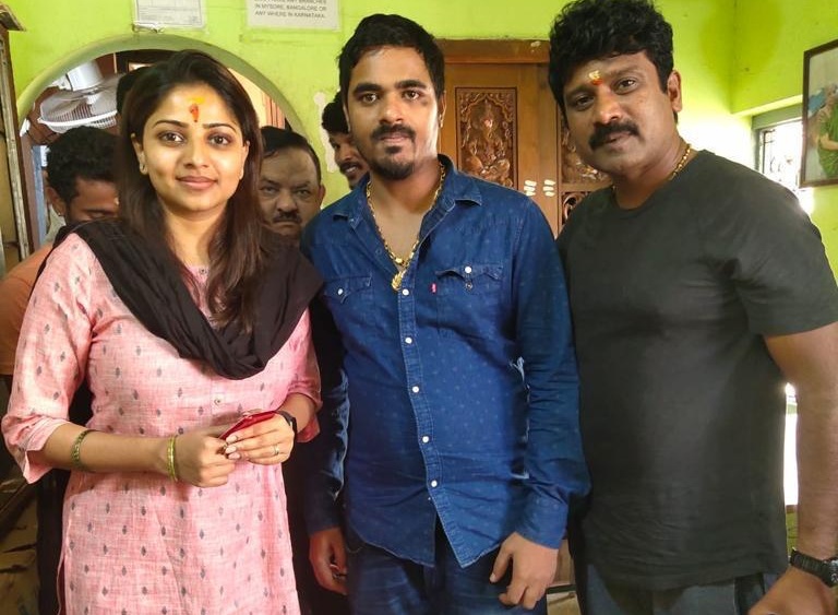 Celebrity at Vinayaka Mylari restaurant